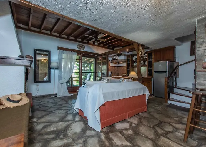 F & B Summer Collection - Kassandra - Fourka * Skála Foúrkas